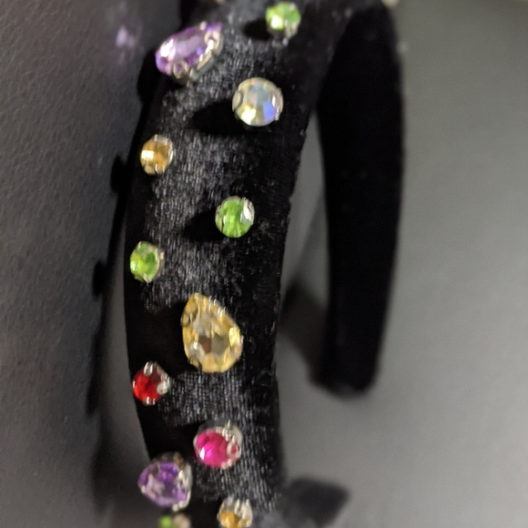 Black studded headband - Picture 7 of 8